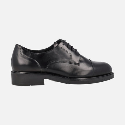 Black leather shoes with laces and straight toe