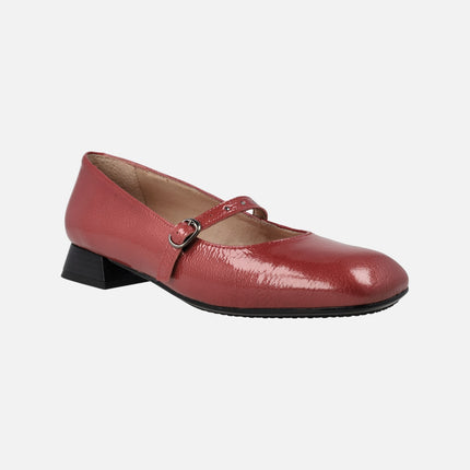 Mary jane shoes in red patent leather