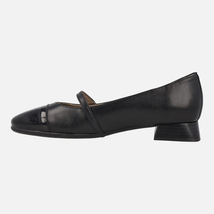 Black leather mary jane shoes with toe in patent leather