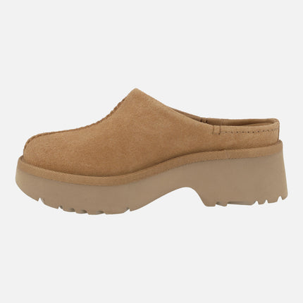 New Heights Clogs in chesnut suede