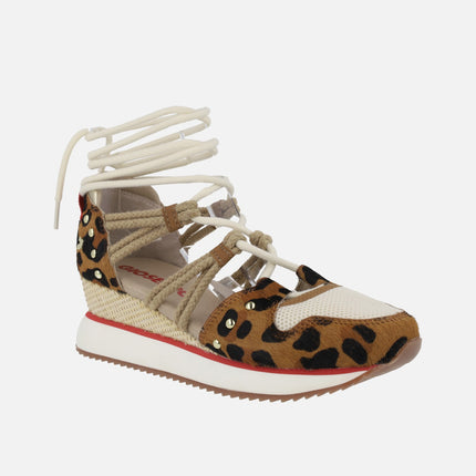 Kewaskum sports sandals in animal print leopard