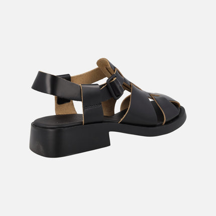 Dana Sandals crab style in black leather