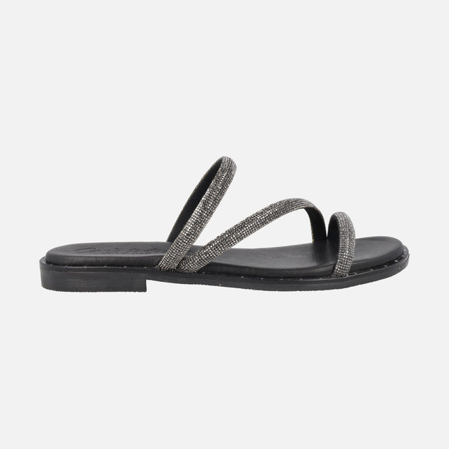 Sandalias planas con tiras de strass
