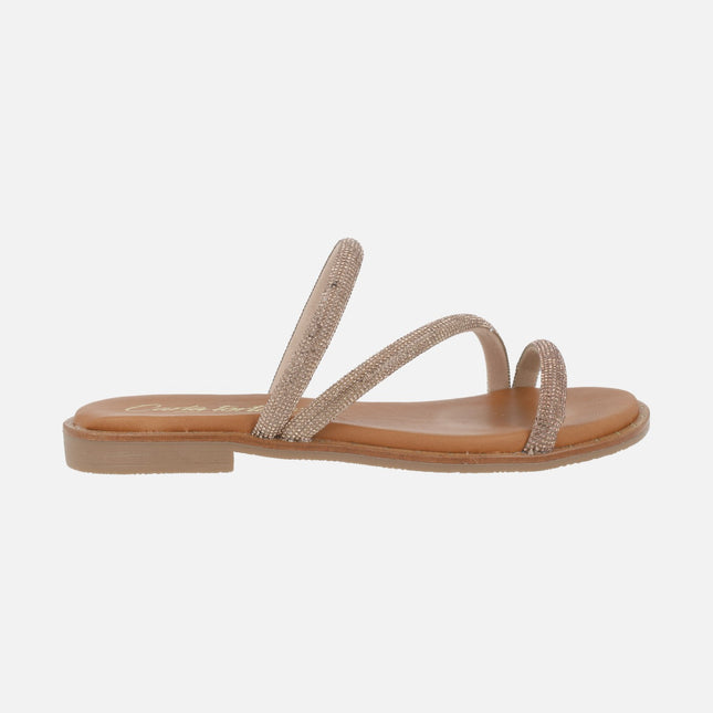 Sandalias planas con tiras de strass