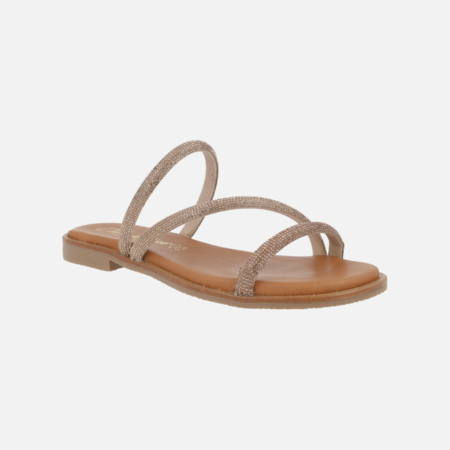 Sandalias planas con tiras de strass