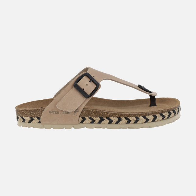 Sandalias bio de dedo en piel beige con hebilla negra