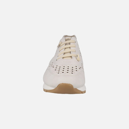 Sneakers with perforations and elastic cords