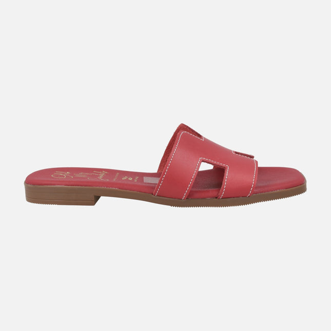 Sandalias planas estilo pala de piel con pespuntes