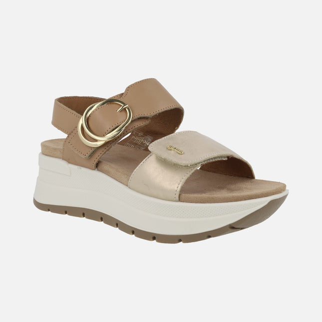 Platform sandals with velcro strips in gold combi