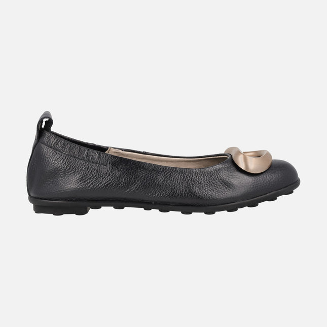 Black leather ballerinas with golden ornament