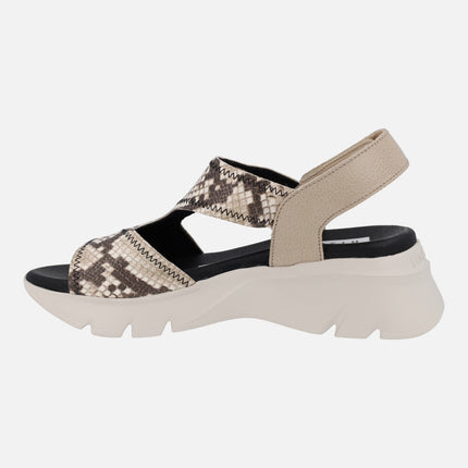 Sandalias de piel con cierre de velcro y plataforma