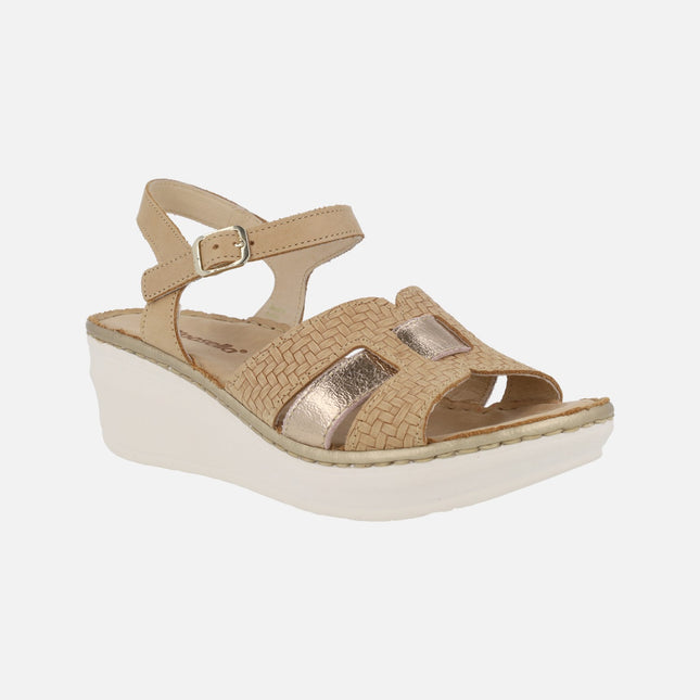 Sandalias combinadas de piel con cuña y pulsera al tobillo