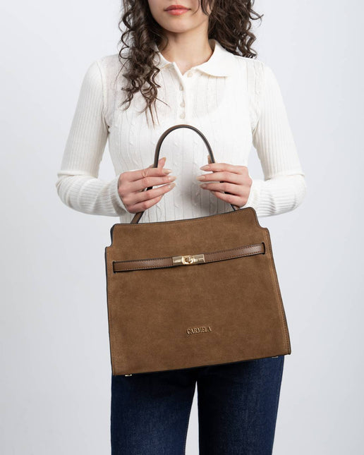 Bolsos de estilo retro en combinado de materiales con asa bandolera