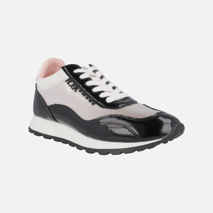 Zapatillas deportivas combinadas con cierre de cordones