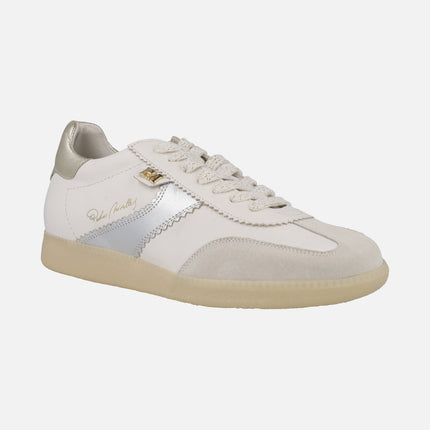 Zapatillas deportivas Virginia en piel blanca con detalles metalizados