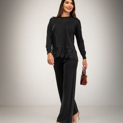 Sweater Black with lace hem