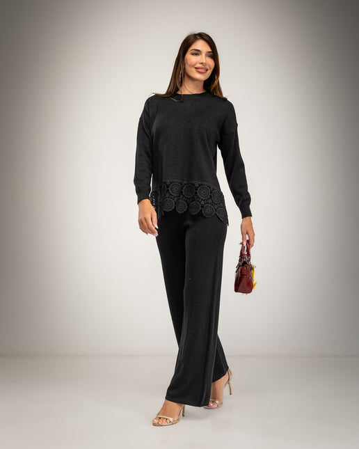 Sweater Black with lace hem