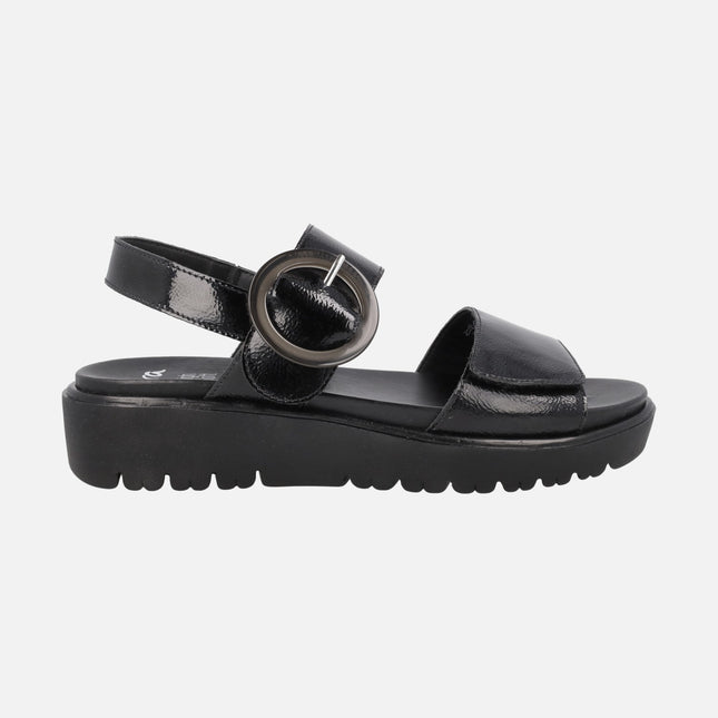 Sandalias de piel con cierre de velcro y piso High soft