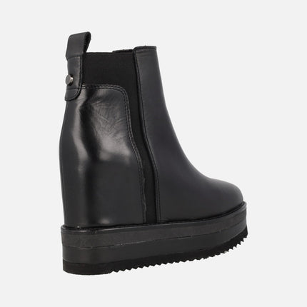 Alpe Vanity Booties in black leather with inner wedge