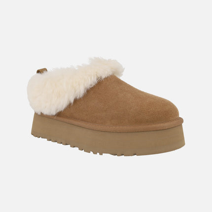 Ugg Tazzelle chesnut con vuelta de pelo y plataforma