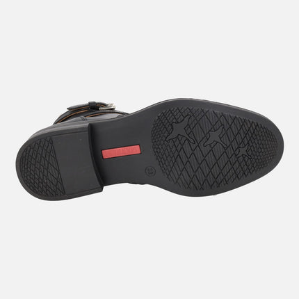 Botines bajos Puertollano con adorno de tira y hebilla