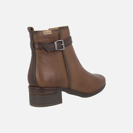 Botines de tacón con adorno de tira con hebilla Malaga