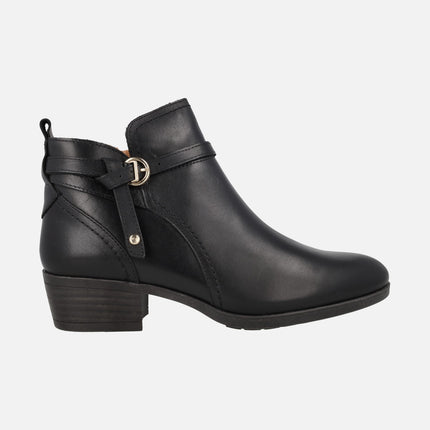 Botines de piel Daroca con adorno de hebilla