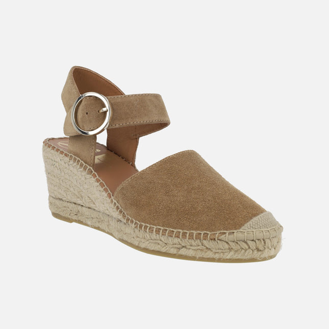 Medium wedged espadrilles in brown suede with buckle