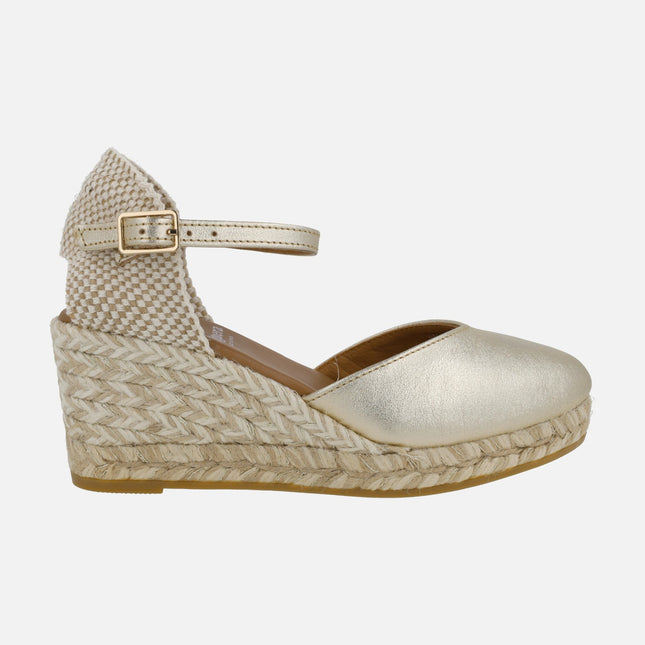 Gold leather espadrilles with ankle bracelet