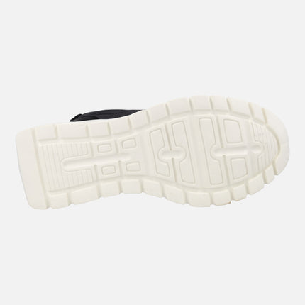 Botines Neve en combinado negro con cordones elásticos y cremallera