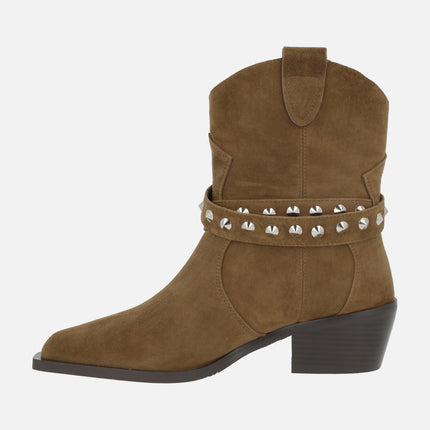 Botines cowboy Kansas con tiras de tachas y hebillas