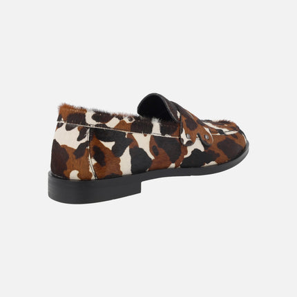 Mocasines Khan en animal print vaca