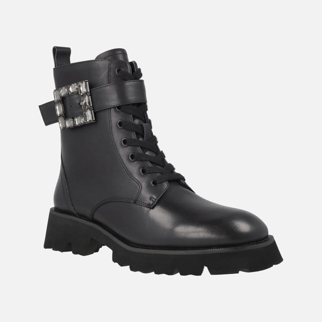 Botines negros de piel con cordones y hebilla joya Elisa