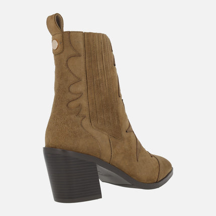 Botines de tacón Lima en ante con elásticos y piezas en relieve