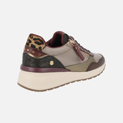 Zapatos deportivos de piel con talonera en animal print