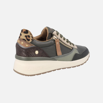 Zapatos deportivos de piel con talonera en animal print