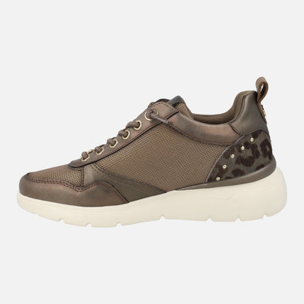 Deportivas multi material metalizadas con talón en animal print