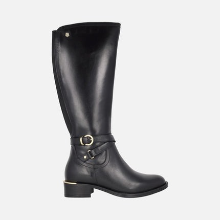 Black leather high boots with elastic piece in the back