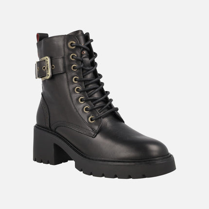 Botines negros de piel con cordones y piso track