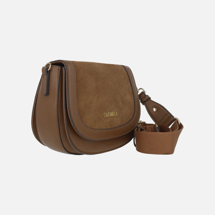 Bolsos bandolera con tapa en combinado de piel y sintéticos