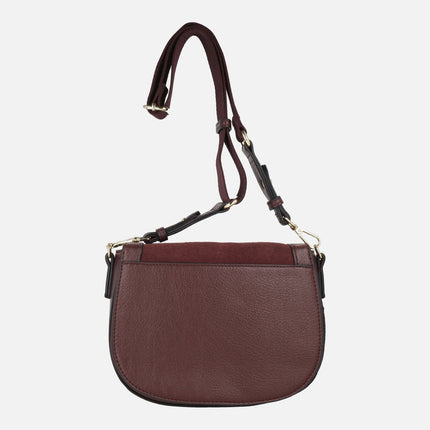 Bolsos bandolera con tapa en combinado de piel y sintéticos