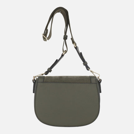 Bolsos bandolera con tapa en combinado de piel y sintéticos