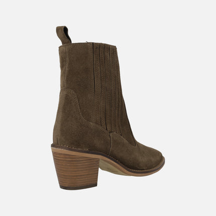 Botines de tacón Alpe Nevada en serraje marrón