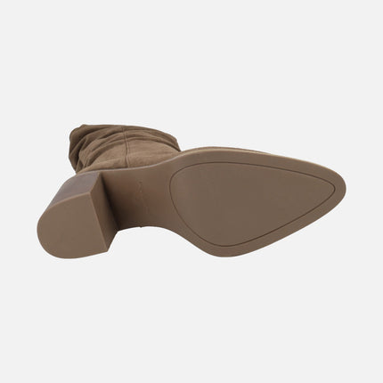 Botas altas con caña arrugada en piel serraje Alpe Camden