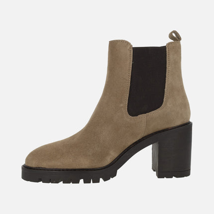 Chelsea -style heeled booties in Taupe suede Alpe Valley