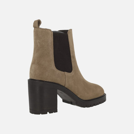 Chelsea -style heeled booties in Taupe suede Alpe Valley