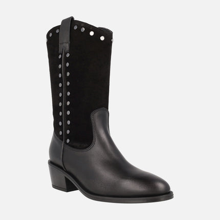 Botas Alpe Queens en combinado de piel y serraje negro con tachas