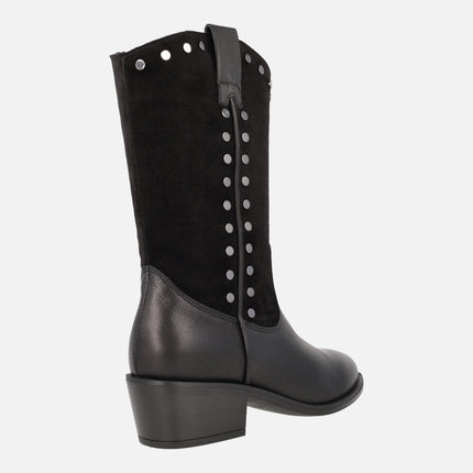 Botas Alpe Queens en combinado de piel y serraje negro con tachas
