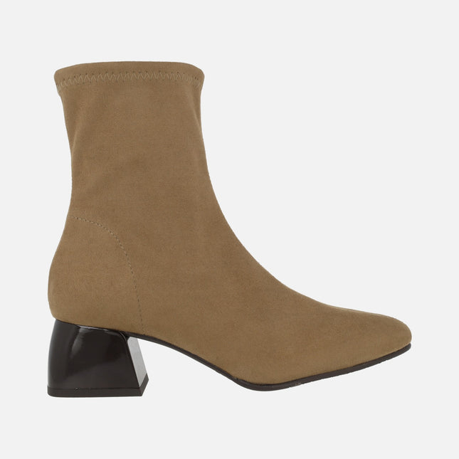 Botines de tejido elástico efecto ante con sistema Eco Dry