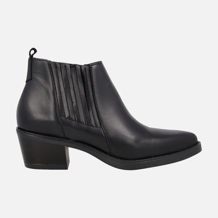 Botines de piel estilo cowboy con elásticos laterales